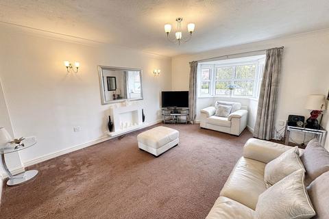 3 bedroom detached house for sale, Ffordd Y Berllan, Towyn, Abergele, LL22 9LZ