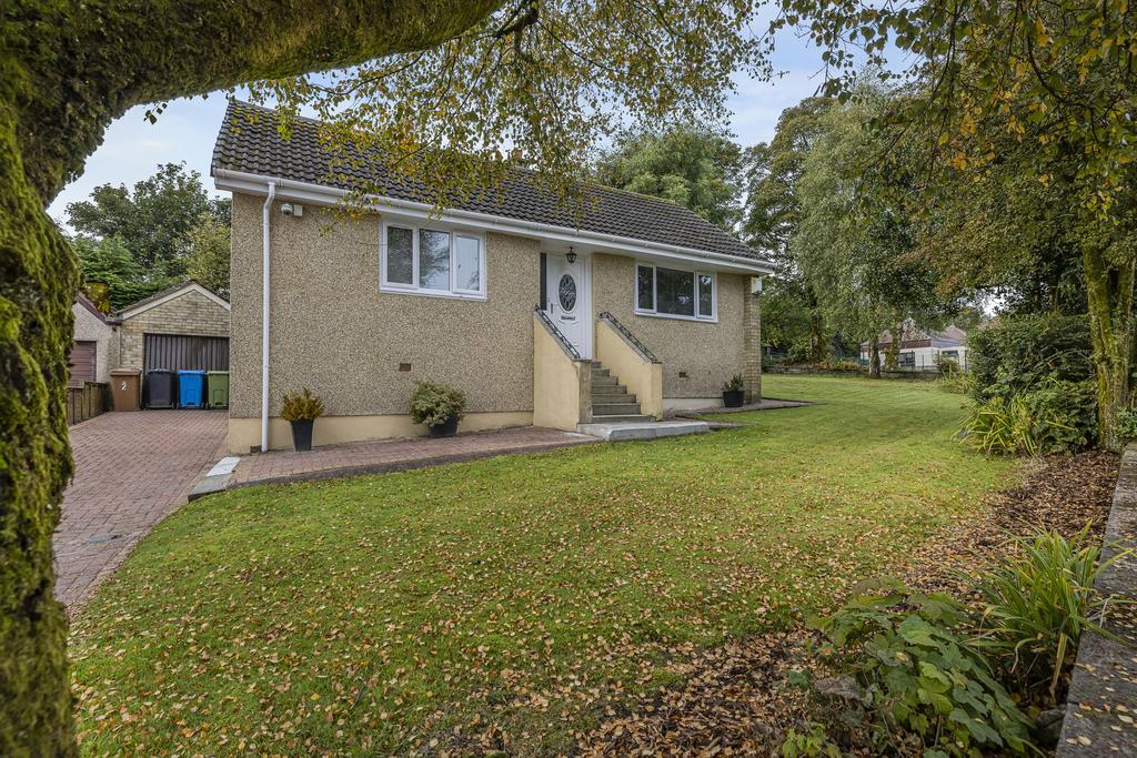 Tinto Drive, Barrhead, Glasgow 4 bed detached bungalow - £290,000