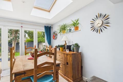 undefined, Tewkesbury Avenue, Fareham, PO15 6LL