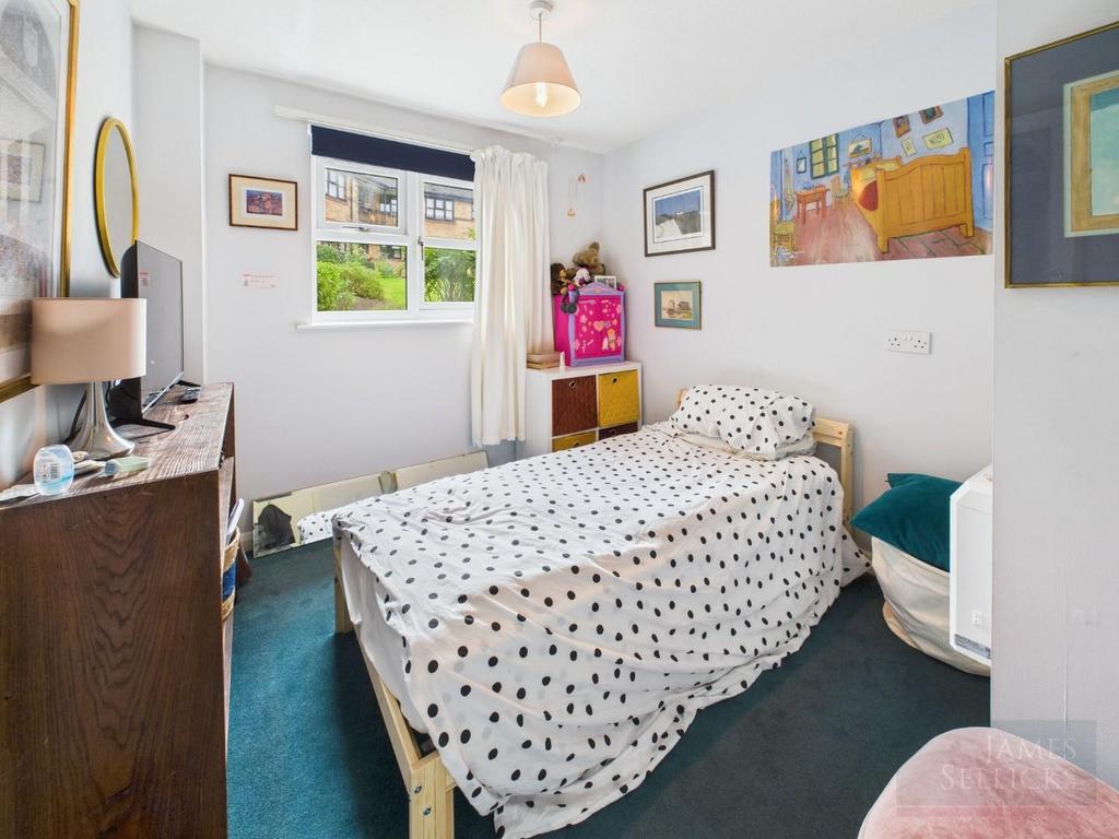 CAM02066 G0-PR0217-STILL001.jpg