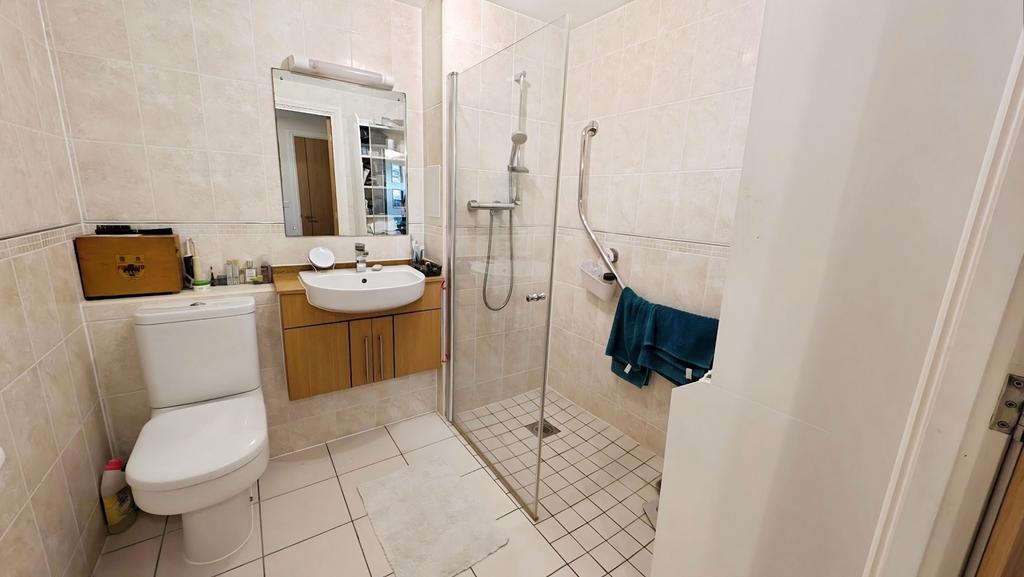 Pbox-bathroom-344014.jpg