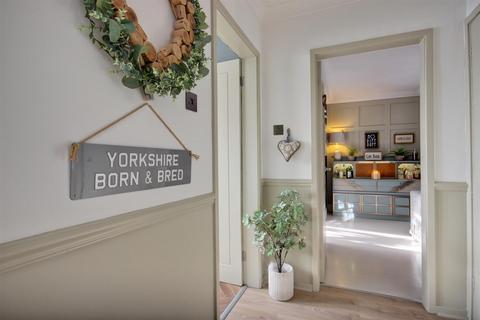 4 bedroom detached house for sale, Swinemoor Lane, Beverley