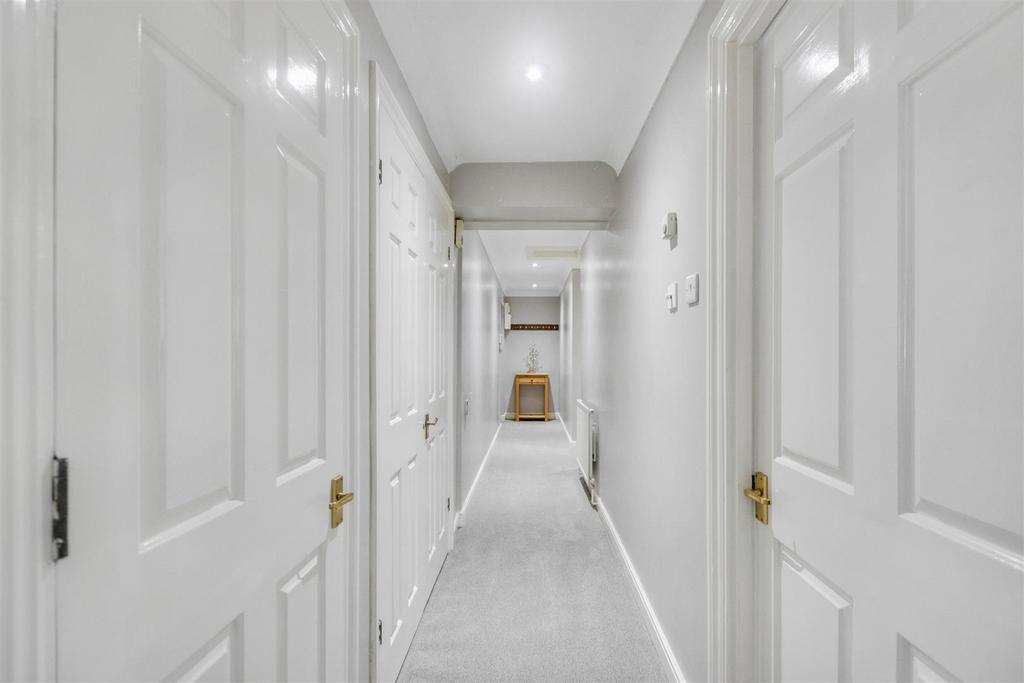 Hallway.jpeg