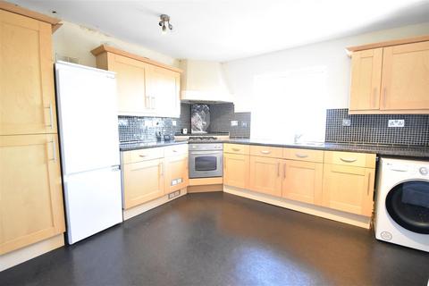 2 bedroom flat to rent, Ewell Road, Surbiton