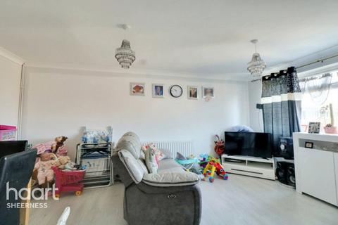 3 bedroom end of terrace house for sale, Blatcher Close, Kent