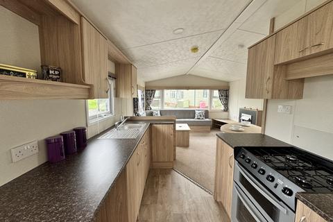 undefined, Levens LA8