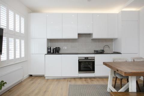 2 bedroom flat for sale, Kirkwood Road, Nunhead, SE15