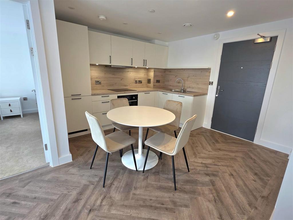 Kitchen/Dining