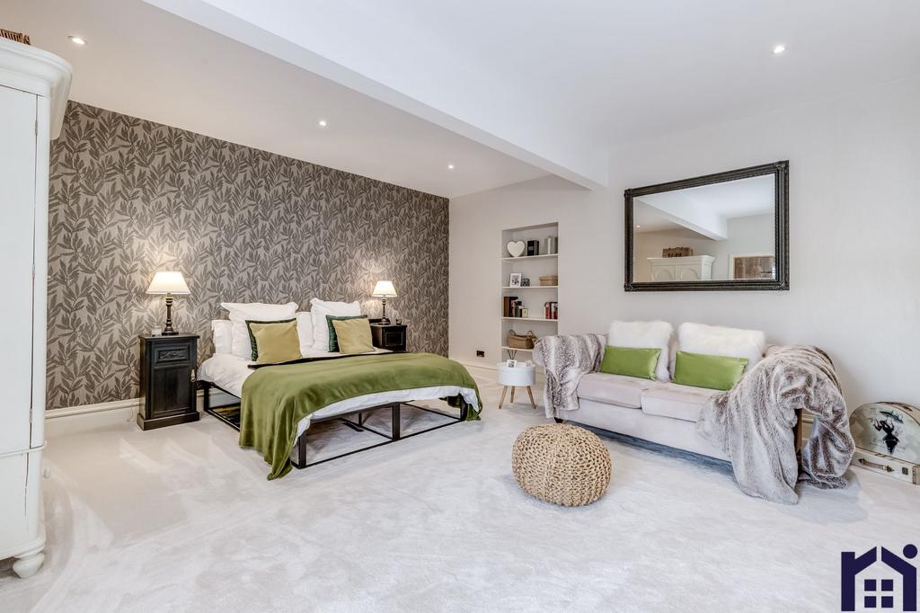 Guest bedroom