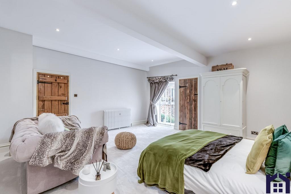 Guest bedroom