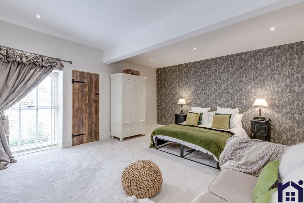 Guest bedroom