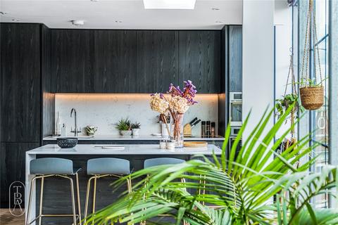 2 bedroom penthouse for sale, Curtain Road, London, EC2A