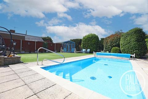 undefined, Elm Tree Road, Oulton Broad, NR33