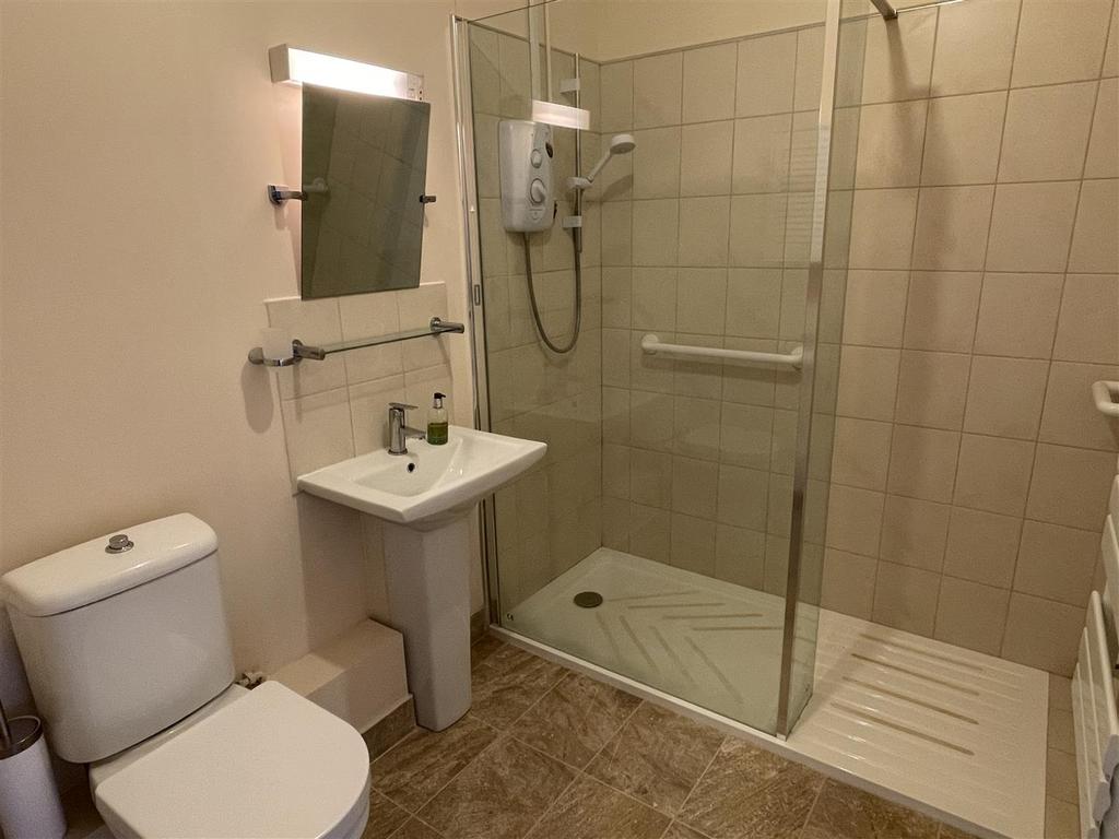 Shower Room.JPG