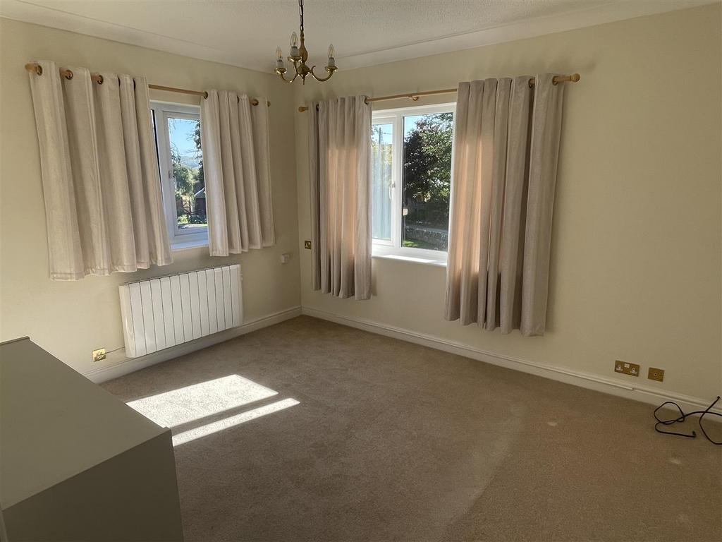 Sitting Room.JPG