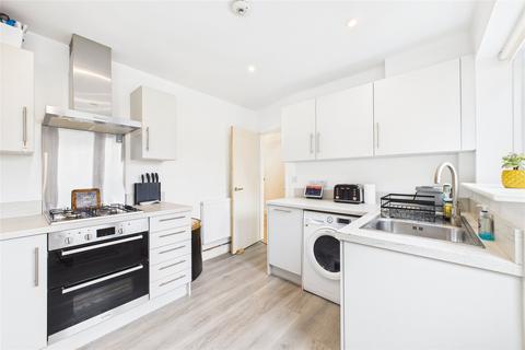 2 bedroom terraced house for sale, Morris Road, Farnborough, Hampshire, GU14