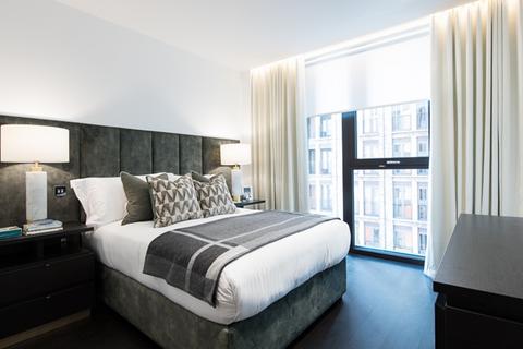 2 bedroom property to rent, Charles Clowes Walk, London, SW11
