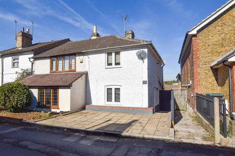 2 bedroom end of terrace house for sale, Church Street, Burham
