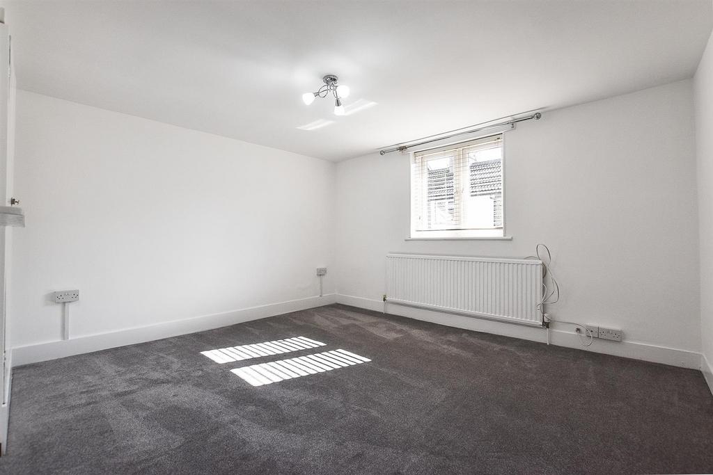 Bedroom 1.jpg