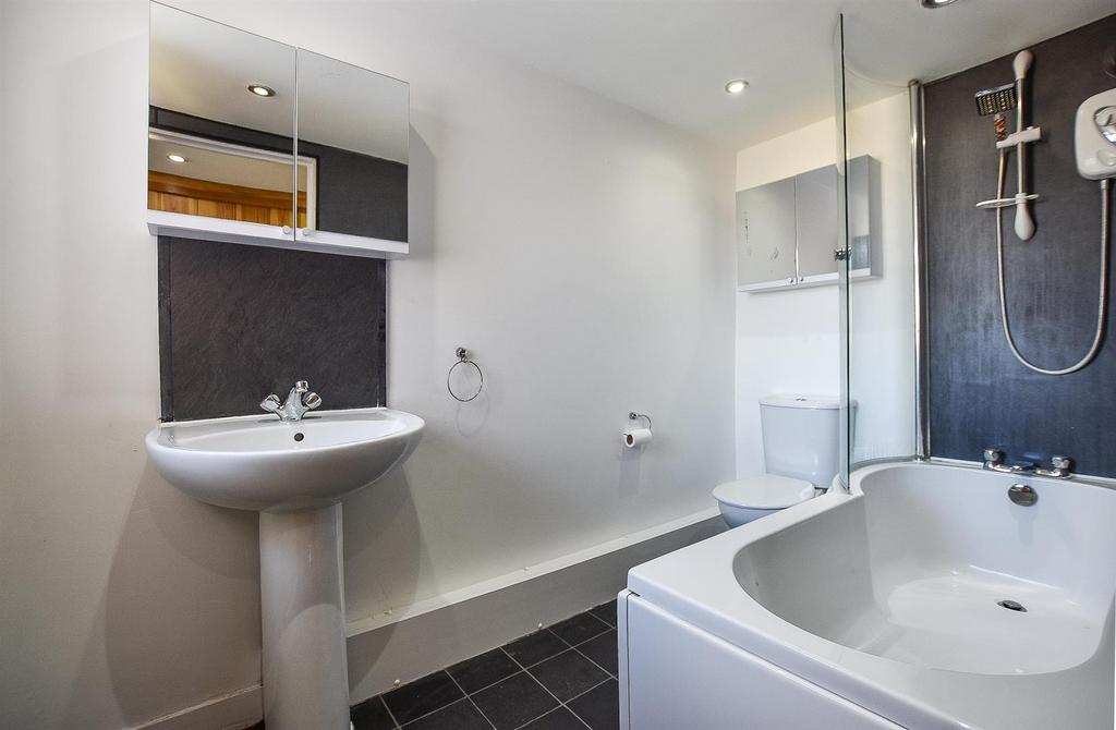 Bathroom.jpg