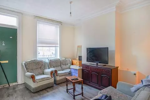 5 bedroom terraced house for sale - Photo 4