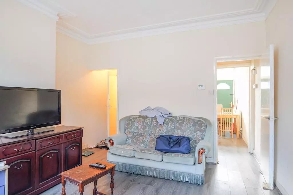 5 bedroom terraced house for sale - Photo 7