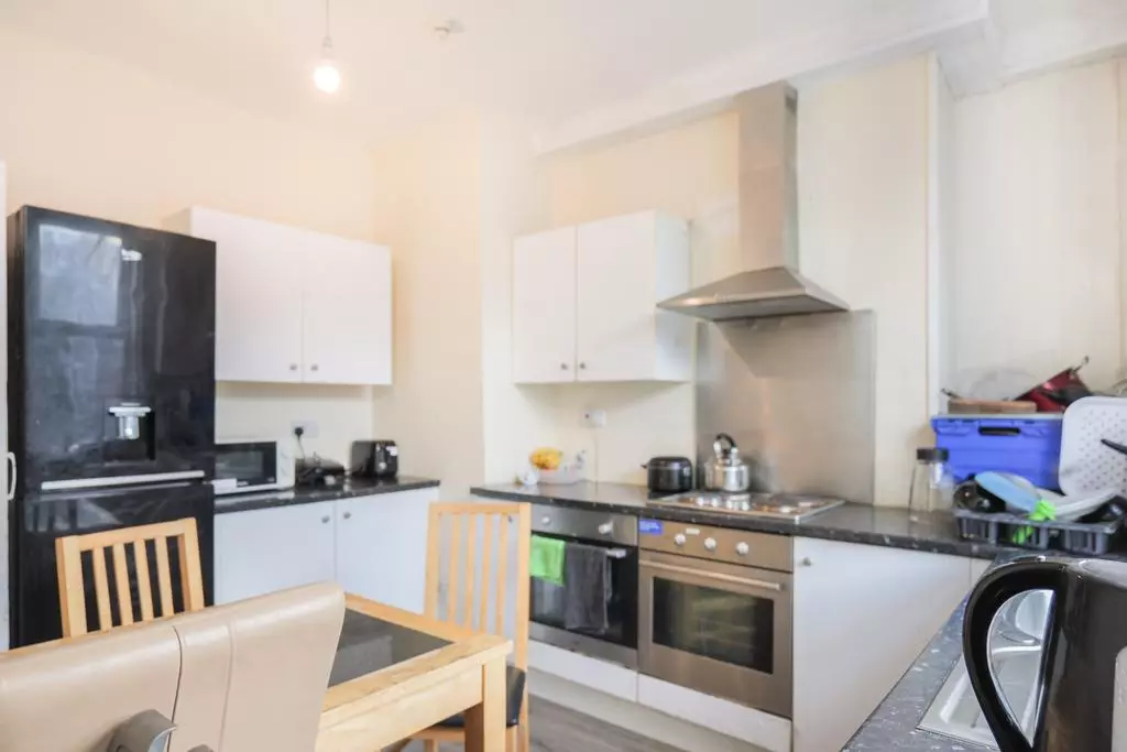 5 bedroom terraced house for sale - Photo 9