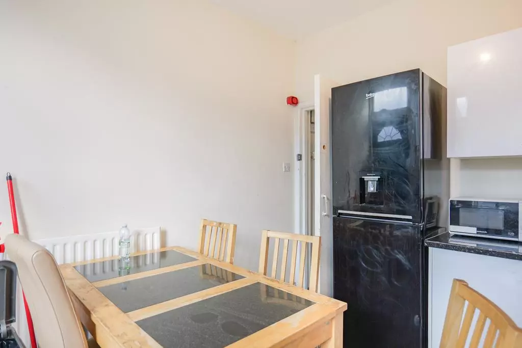 5 bedroom terraced house for sale - Photo 17