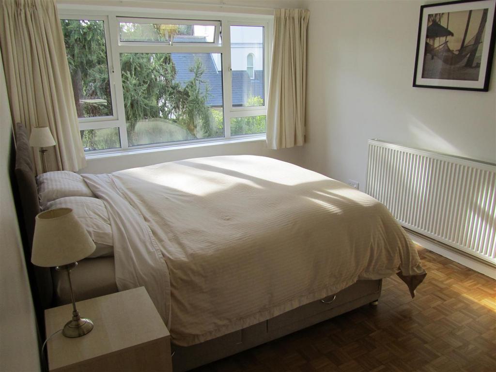 Russell Court 3.JPG