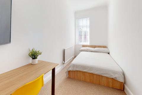4 bedroom house to rent, Carholme Road, Lincoln LN1