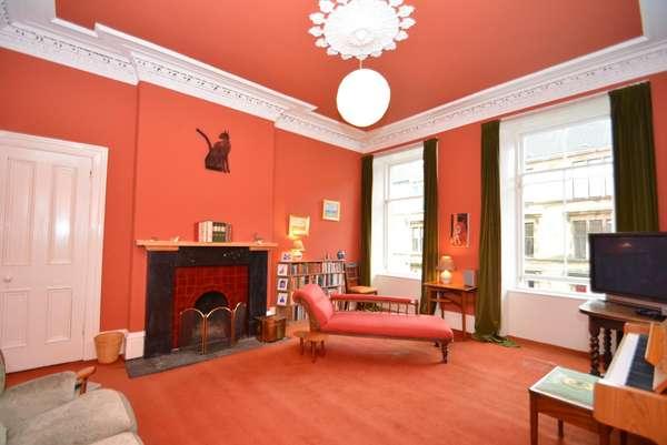 Flat 2/L 24 Gibson Street, Hillhead, Glasgow, G12 8NX 2 bed flat - £155,000