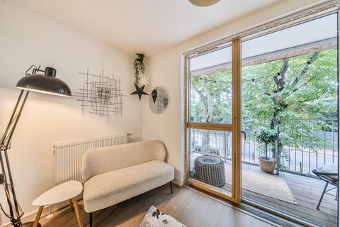 2 bedroom apartment for sale, Bollo Lane, Chiswick, London, W4