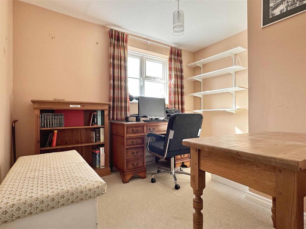 Bedroom 4.jpg