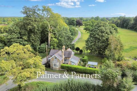 3 bedroom detached house for sale, Main Road, Woolverstone, Ipswich, Suffolk, IP9