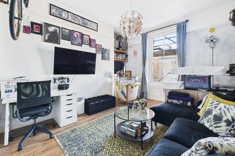 1 bedroom flat for sale, Jason Court, Heene Terrace, Worthing, BN11 3LQ