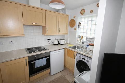 2 bedroom apartment for sale, Reid Close, Hayes, UB3
