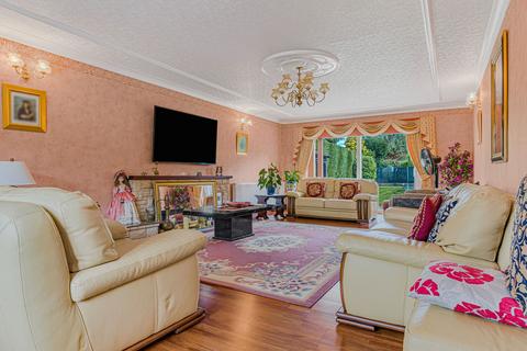 5 bedroom detached house for sale, Claverdon Drive, Little Aston