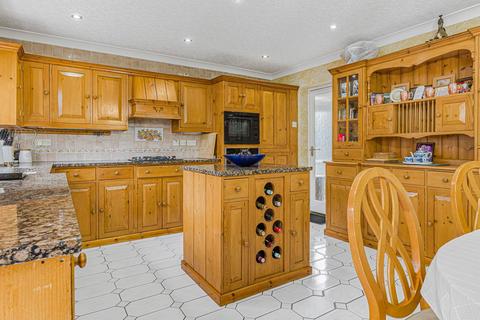 5 bedroom detached house for sale, Claverdon Drive, Little Aston