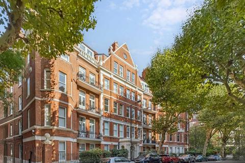 Fitzgeorge Avenue, London W14