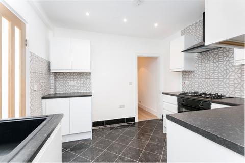 2 bedroom flat for sale, Northwood Road, Thornton Heath, London, CR7