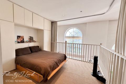 undefined, Defoe Road, London
