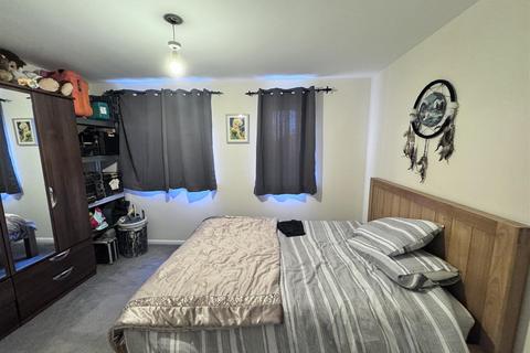 undefined, Ascot Court, Aldershot GU11
