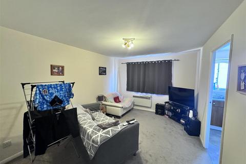 undefined, Ascot Court, Aldershot GU11