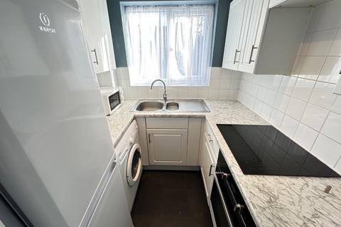 undefined, Mees Close, Luton, Bedfordshire, LU3 4AZ
