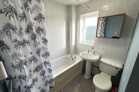 undefined, Mees Close, Luton, Bedfordshire, LU3 4AZ