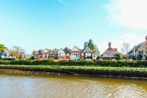 2 bedroom end of terrace house for sale, Fitzalan Road, Arundel