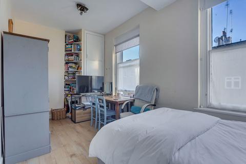 Studio for sale, Lakeside Road, London W14
