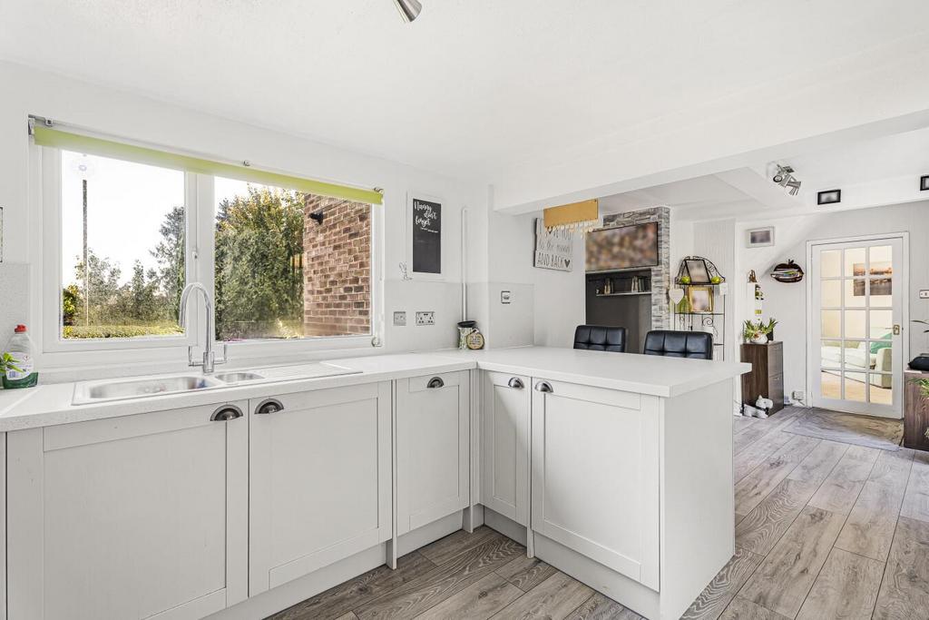 Fitted Kitchen