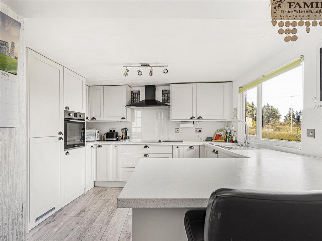 Fitted Kitchen