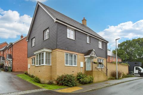 4 bedroom detached house for sale, Millennium Way, Heathfield, East Sussex